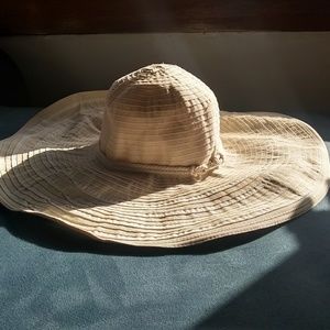 Calvin Klein Sun Hat 👒☀️